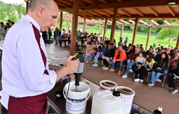 Avigliana, tutti in coda per il gelato artigianale