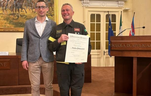 Sandro Pelissero, vigile del fuoco e cavaliere