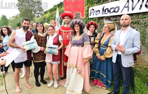 Avigliana,  Borgo S.Pietro vince la gara della canoe del Palio