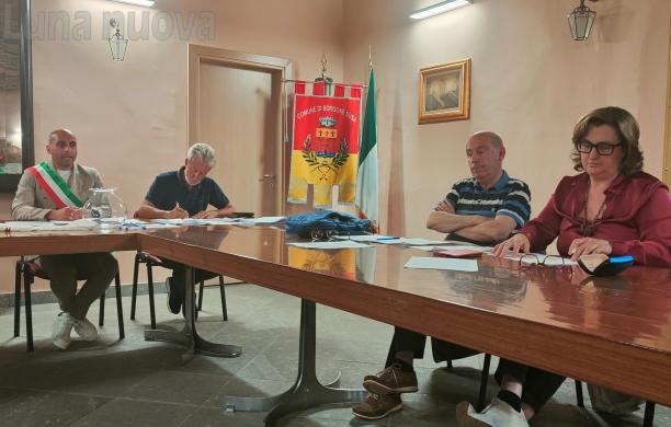 Borgone: clima "da stadio" e prime scintille tra Alpe e Mele
