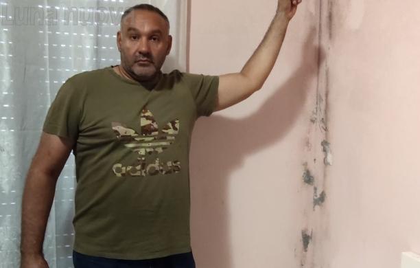 Sangano, Moustafa disperato: «Abbiamo bisogno di una casa sana»