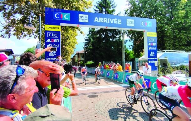 Il "Tour de l’Avenir" incanta la val Susa: Condove e Colle delle Finestre in festa