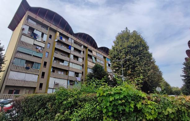 Alloggi popolari occupati: Villaggio Dora alza la voce