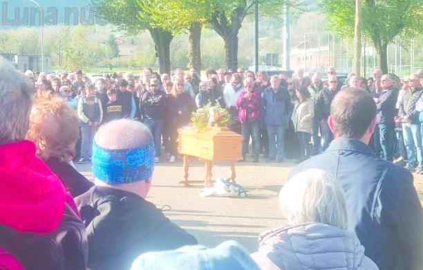Bussoleno: in piazza l'ultimo saluto ad Edi Zavatti