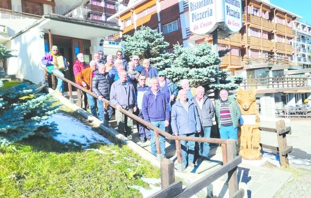 La squadra dello sgombero neve si ritrova al Colle mezzo secolo dopo