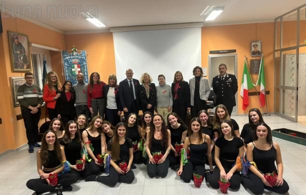 Buttigliera, il paese si unisce: contro la violenza a passo di danza