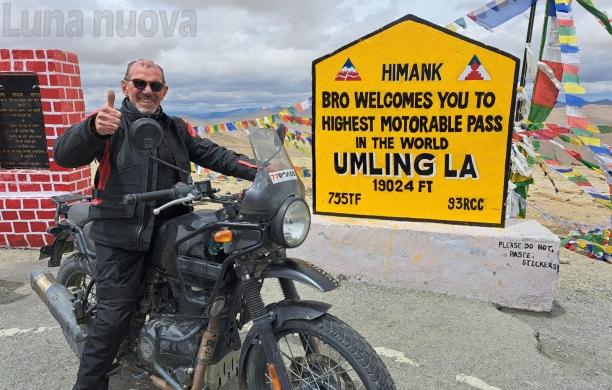 Orbassano, Danilo a 70 anni in moto sull'Himalaya con una protesi all'anca