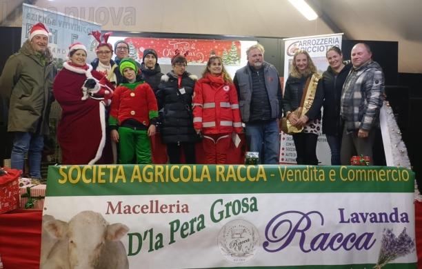 Reano, con i trattori luminosi è subito Natale