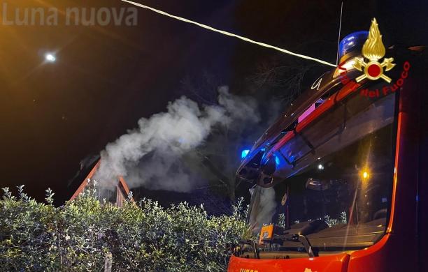 Giaveno, abitazione in fiamme, un evacuato