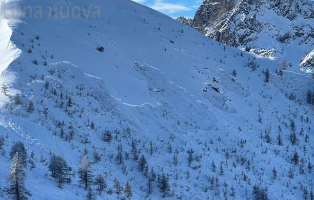 Bardonecchia: grossa valanga al Vallon Cros, verifiche in corso