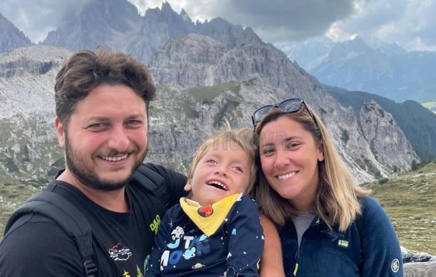 Alpignano, ultimo abbraccio al piccolo Enrico