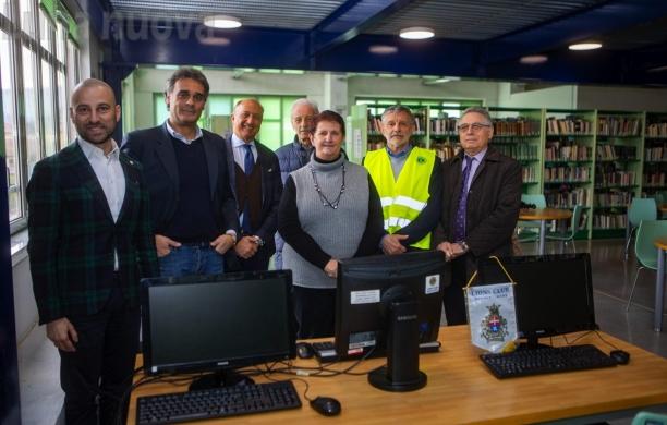 Avigliana, dai Lions quattro pc per la biblioteca 
