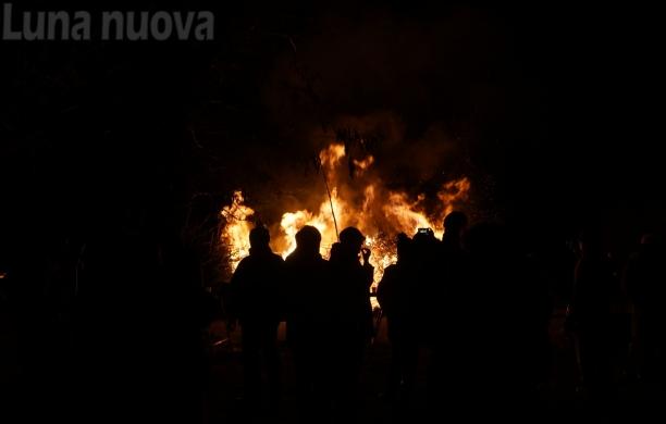 "La mia foto alla Luna-Fuoco": Laura e il falò, un premio alla costanza