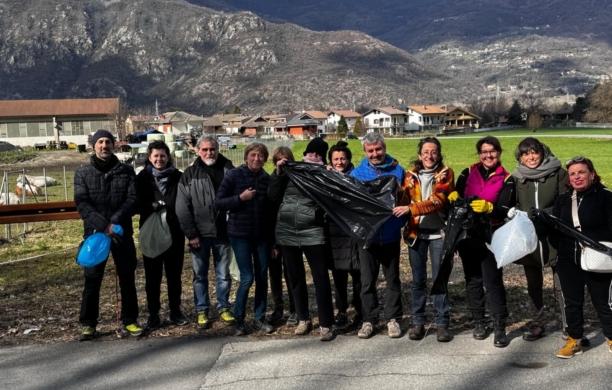 "Bentornato sole": la pulizia nei boschi di Vaie per brindare alla primavera
