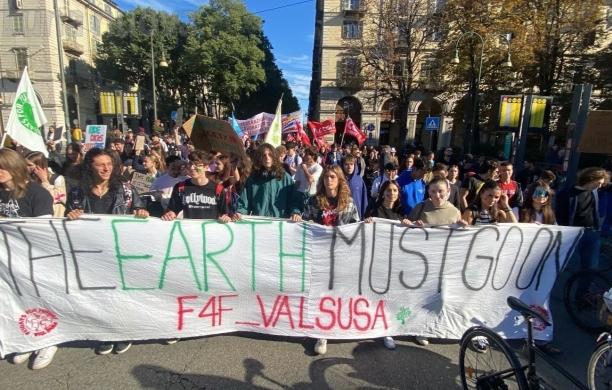 "Fridays for Future": «Chi vuole la pace, prepari la vita»