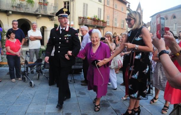 Avigliana, l’addio ad Emma, la regina della piazza