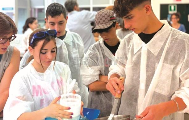 Rivoli, la benedizione di Papa Leone al Salotto e Fiorito