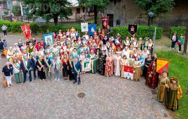 Pianezza elegge la Dama dei castelli del Piemonte