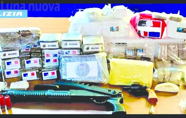 Piossasco: hashish, cocaina e armi nascoste nel garage, quattro arresti