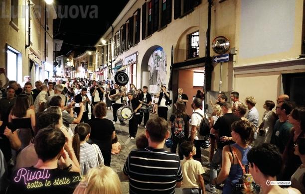 Rivoli premia le migliori vetrine e lancia il gelato al gusto Rivolotto