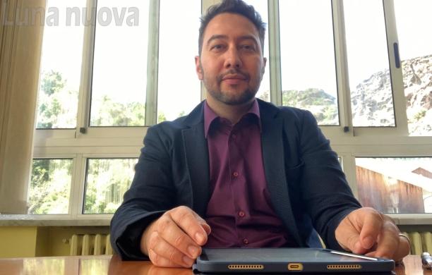 Nuovo dirigente: il liceo Rosa respira
