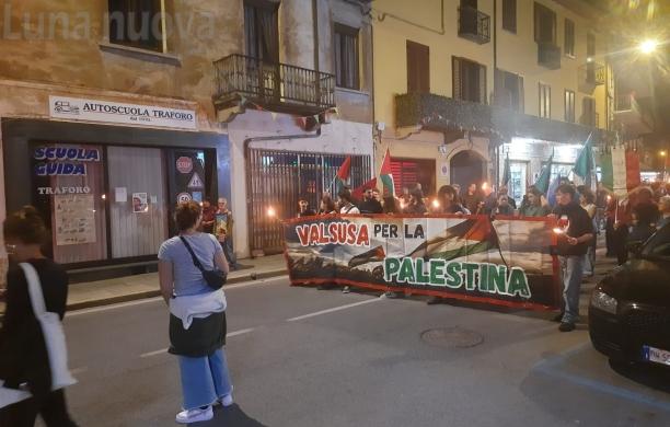 Mille fiaccole in marcia per Gaza a Bussoleno