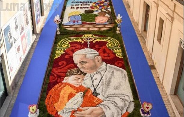 Pianezza, l'Infiorata di Noto rende omaggio al Palio