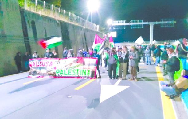 In piazza per la Palestina: bloccato il Frejus