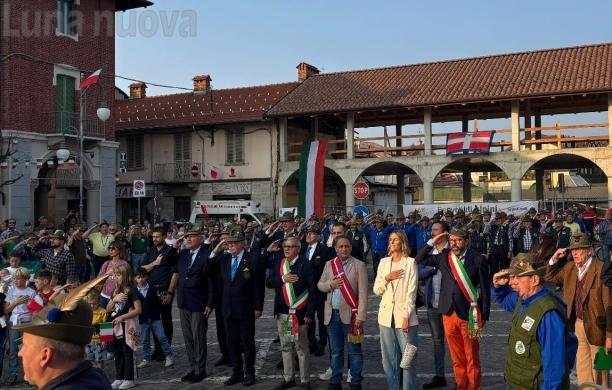 Pianezza festeggia i 95 anni delle sue penne nere