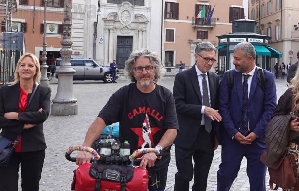 Villarbasse, il ‘ciclo-pellegrinaggio’ per la pace 