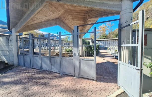 Raid nei cimiteri alla vigilia dei Santi