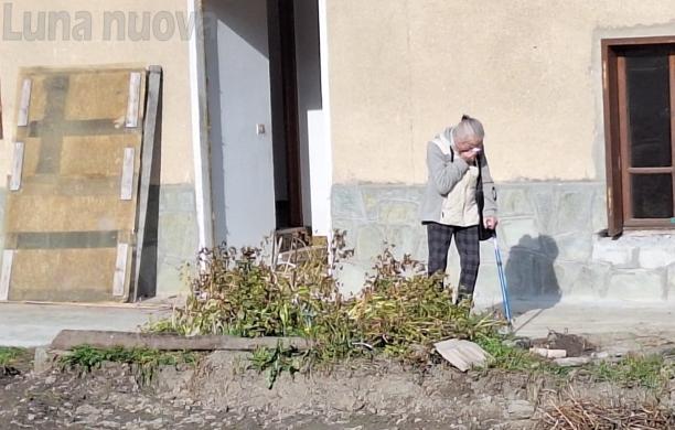 S,Giuliano, pietra tombale sulle case