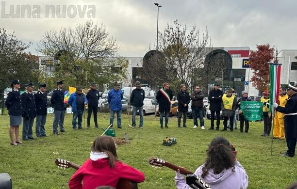 Rivoli, un albero in memoria di Nicola Calipari