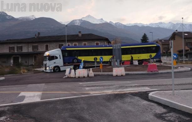 Bussoleno: la rotonda sulla 24 parte subito male