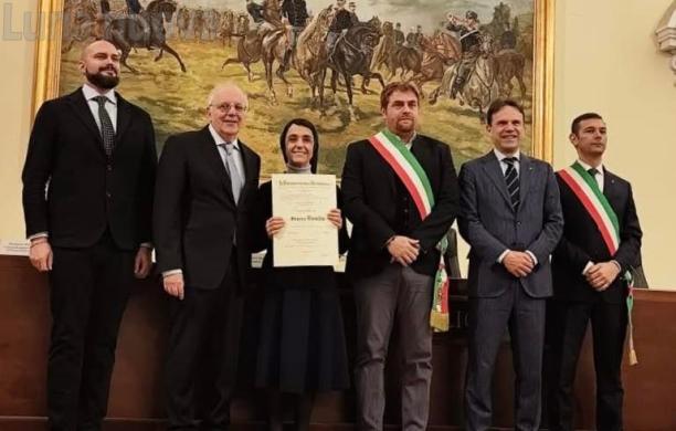 Rivoli, doppio riconoscimento per suor Simona