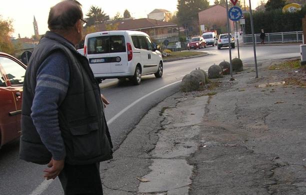 Le buche in via Dante