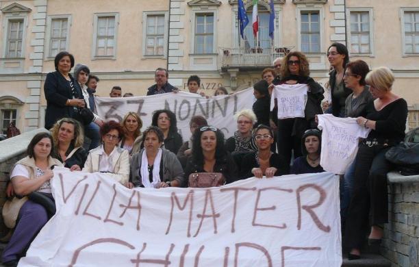 Rivoli, «Non sposteremo i nonni da Villa Mater»