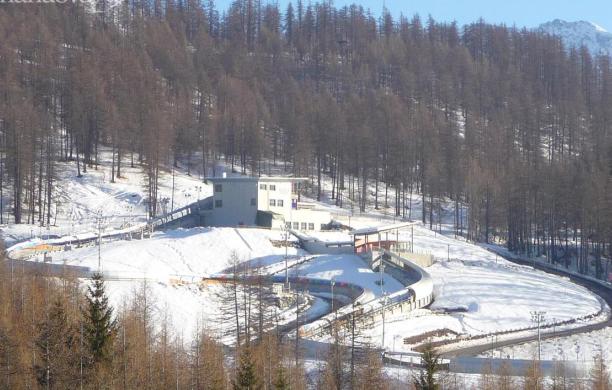 Postolimpico, Uno ski dome al posto della pista da bob
