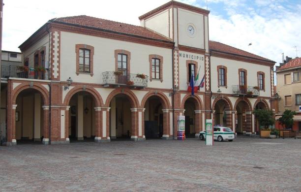 Corsa a otto per un posto da sindaco
