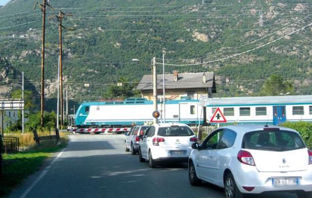 Via alla raccolta firme per il sottopasso