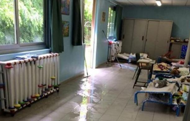 Piove nell'asilo Gobetti, genitori e Comune vogliono salvarlo
