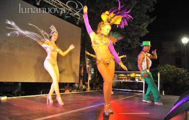 Il tifo azzurro scalda la "Notte bianca"