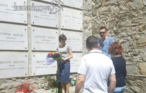 Coazze, la neo-sindaca Appendino rende omaggio ai caduti