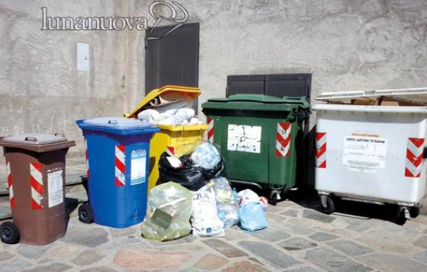 Avigliana, raccolta rifiuti solo ogni 15 giorni