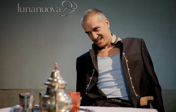 L'ultima notte del Rais: Sax Nicosia è Gheddafi