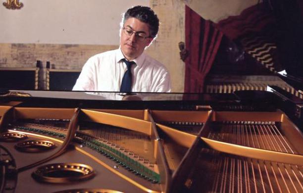 Avigliana, Giacomo Fuga all'ora del the incontra Chopin