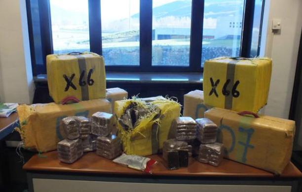 Avigliana: preso con 230 chili di hashish nella Passat