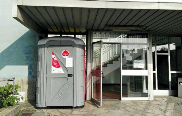 Orbassano, a medicina legale i servizi igienici per disabili restano un miraggio