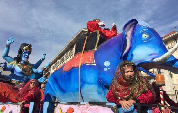 Rivoli: trionfa il carnevale, dopo due anni di digiuno