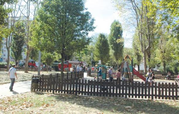 Collegno, pensionato malmenato da tre sconosciuti nei giardini di corso Antony